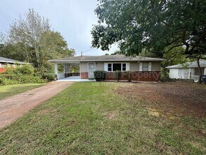 5335 Old Floyd Rd SW in Mableton, GA - Building Photo - Building Photo