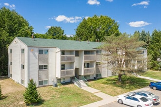 Pines West Apartments in Portage, MI - Building Photo - Building Photo