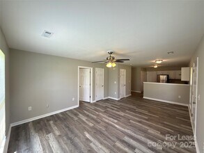 3211 Hubbard Rd in Charlotte, NC - Building Photo - Building Photo