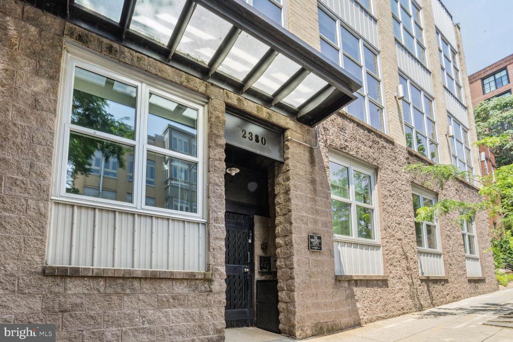 2380 Champlain St NW in Washington, DC - Building Photo