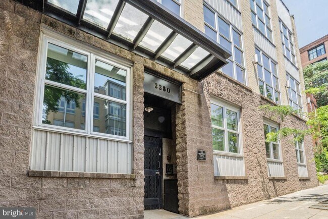 property at 2380 Champlain St NW