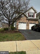 147 Fringetree Dr in West Chester, PA - Building Photo - Building Photo