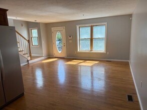 955 Pleasant St in Weymouth, MA - Building Photo - Building Photo