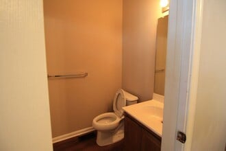 503 Wrought Iron Bend in Yorktown, VA - Building Photo - Building Photo