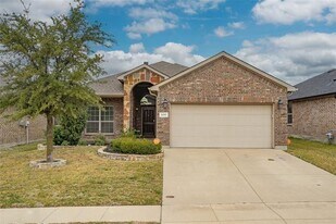 649 Cattlemans Way in Fort Worth, TX - Building Photo