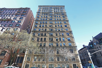 333 West End Ave in New York, NY - Building Photo - Building Photo