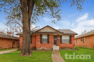 1316 Lexington Dr in Garland, TX - Building Photo