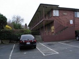 Bayview Apartments in Seattle, WA - Building Photo