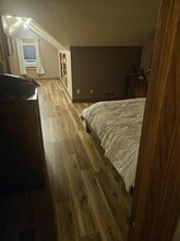 607 W Picnic St in Shawano, WI - Foto de edificio - Building Photo