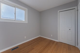 175 Singleton Dr in Belleville, ON - Building Photo - Building Photo