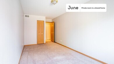 Room in Shared 4 bed/2.5 bath home in Chicago, IL - Building Photo - Building Photo