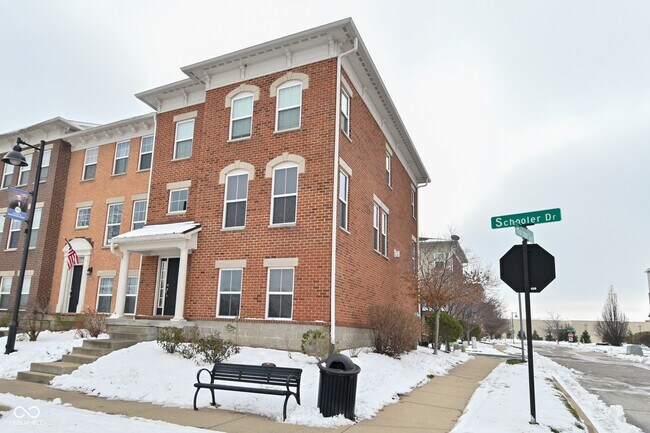 6301 Schooler Drive in Whitestown, IN - Building Photo - Building Photo