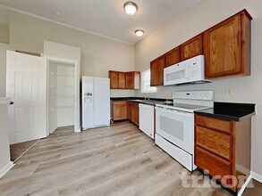 1082 Sunmeadow Cir in Franklin, IN - Building Photo - Building Photo