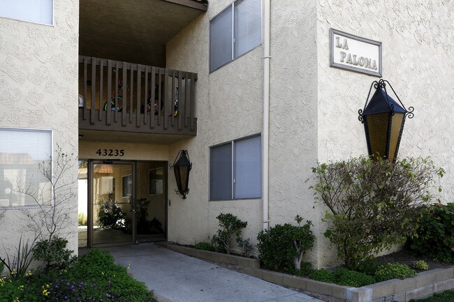 La Paloma Apartments in Hemet, CA - Building Photo - Building Photo