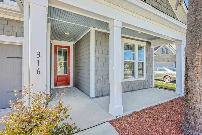 316 Long Pier St in Summerville, SC - Foto de edificio - Building Photo
