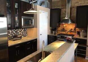 1720 N Marshfield Ave, Unit 101 in Chicago, IL - Foto de edificio - Building Photo