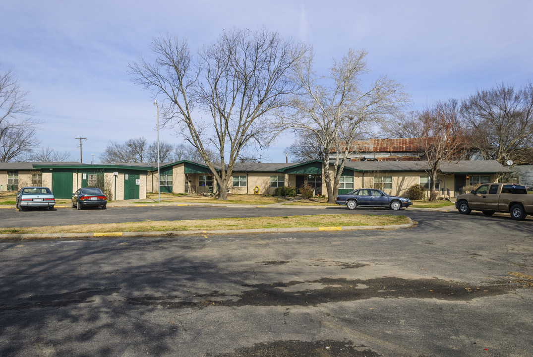 2501 Circle Dr in Caddo Mills, TX - Building Photo