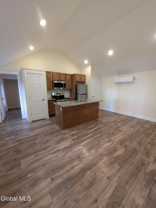 50 Woodlawn Ave in Albany, NY - Building Photo - Building Photo