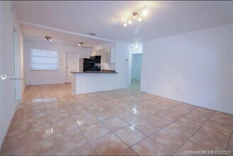 11004 NE 13th Ave-Unit -11004 in Miami, FL - Building Photo - Building Photo