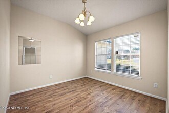 929 Raindrop Ln in Middleburg, FL - Building Photo - Building Photo