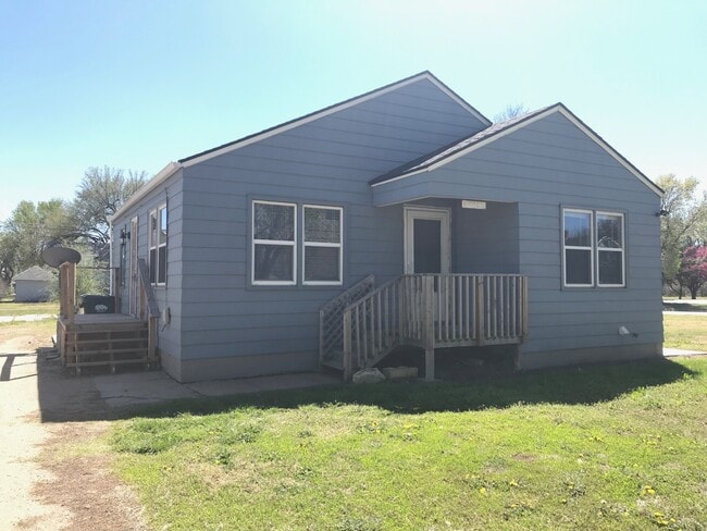 property at 505 E 3rd St