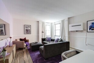 112 W University Pkwy in Baltimore, MD - Building Photo