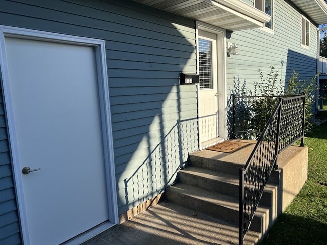 113 Edwards St in Wausau, WI - Foto de edificio - Building Photo