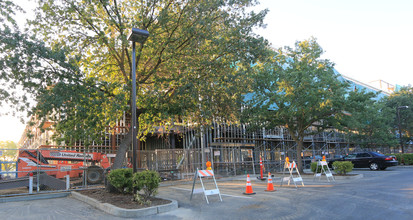 Primero Grove Student Apartments in Davis, CA - Building Photo - Building Photo