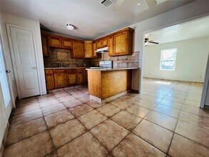 10429 Pillot St in Jacinto City, TX - Building Photo - Building Photo