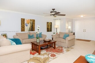 16318 SW 45th Terrace in Miami, FL - Building Photo - Building Photo