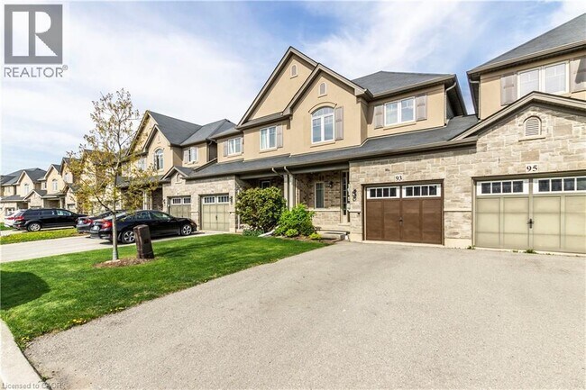 93 Sexton Cres in Hamilton, ON - Building Photo - Building Photo