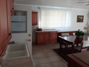 19953 Haynes St in Los Angeles, CA - Building Photo - Building Photo