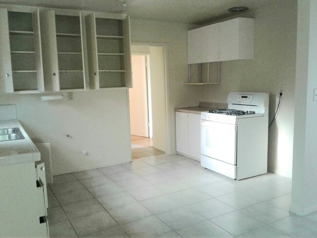 14925 Larch Ave, Unit 14923.5