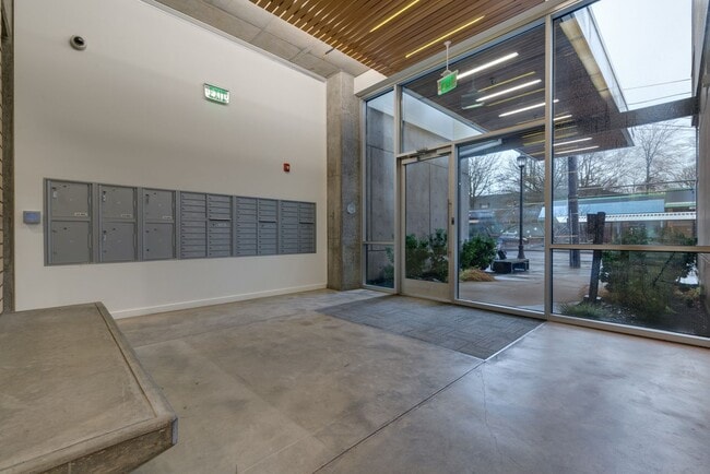 1455 N Killingsworth St in Portland, OR - Building Photo - Building Photo