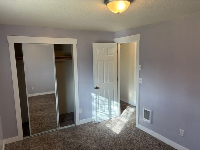 1646 SW 34th St in Redmond, OR - Building Photo - Building Photo