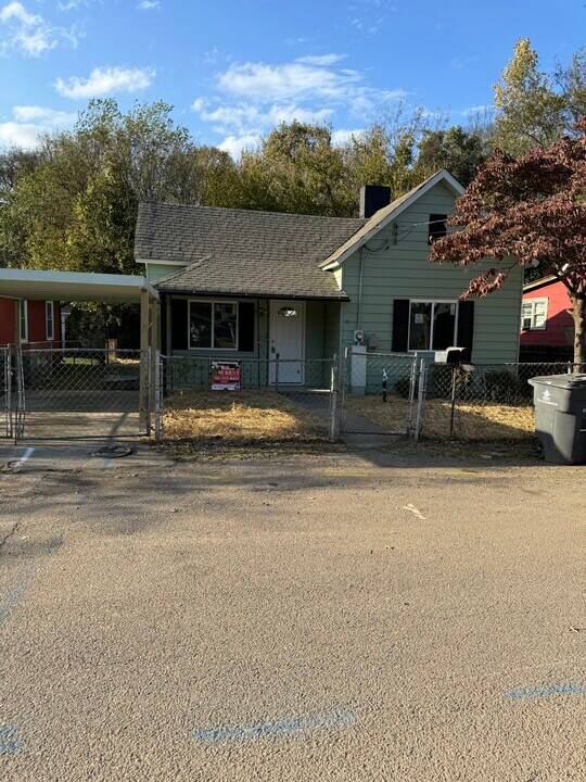 1321 Brookside Ave in Knoxville, TN - Building Photo