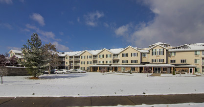 Holiday Jackson Oaks in Paducah, KY - Building Photo - Building Photo