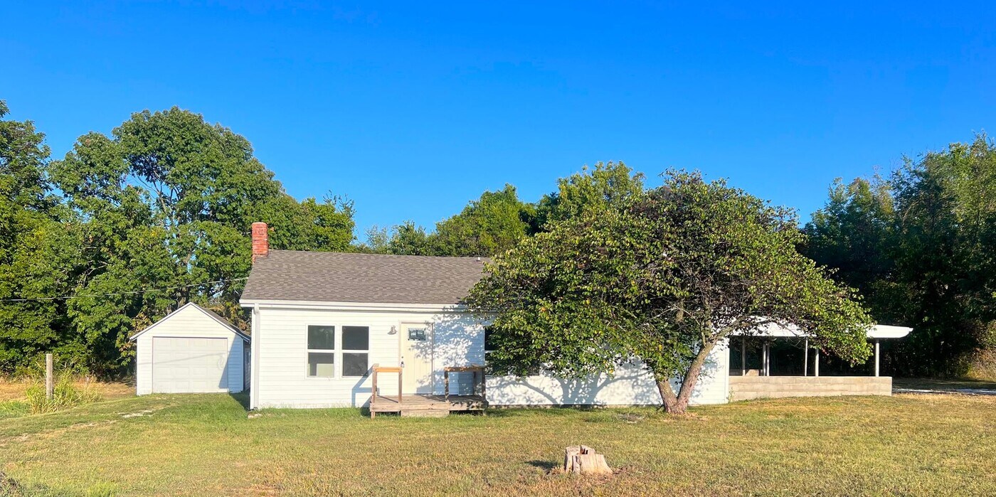 6296 Joplin St in Carl Junction, MO - Building Photo