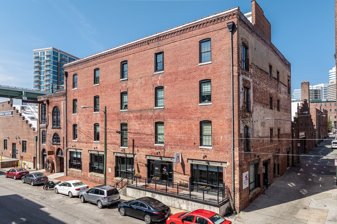 Smokehouse Lofts in Richmond, VA - Foto de edificio