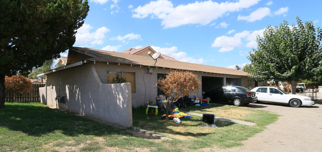 5037 Keyes Rd in Hughson, CA - Building Photo - Building Photo