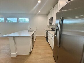 5911 Coventry Ln in Austin, TX - Building Photo - Building Photo