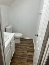 200 Kristin Dr in Greenville, NC - Building Photo - Building Photo