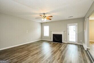 6938 Foxmoor Way in Douglasville, GA - Building Photo - Building Photo