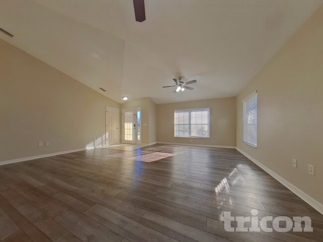 4680 Treasure Cay Rd in Tavares, FL - Building Photo - Building Photo