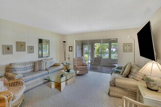 724 Nantucket Cir in Greenacres, FL - Building Photo - Building Photo