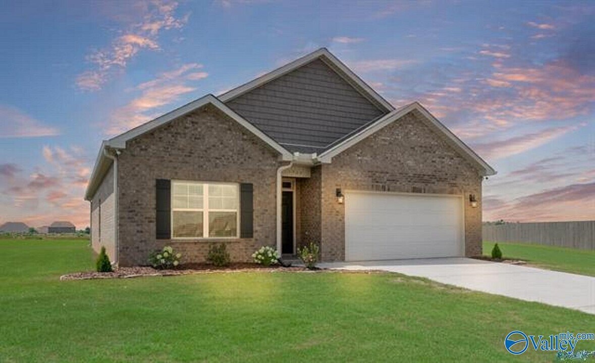 15906 Glenncrest Ln in Harvest, AL - Building Photo