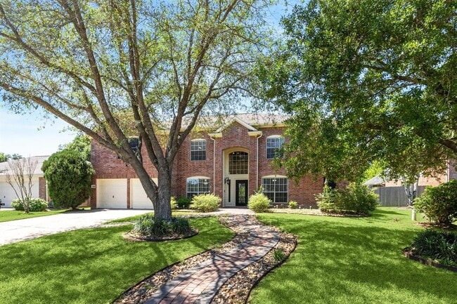 6021 Whispering Lakes Dr