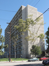 Providence Gardens Apartments in Long Beach, CA - Building Photo - Building Photo