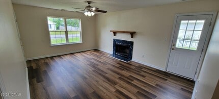 1303 Navarro Loop in Jacksonville, NC - Building Photo - Building Photo