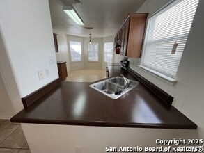 2202 Red Rock Xing in San Antonio, TX - Building Photo - Building Photo